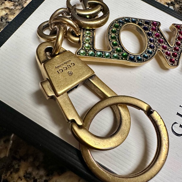 RARE Gucci Multicolor 'Loved' Keychain Bag Charm Jewelry Accessory - Picture 2 of 6